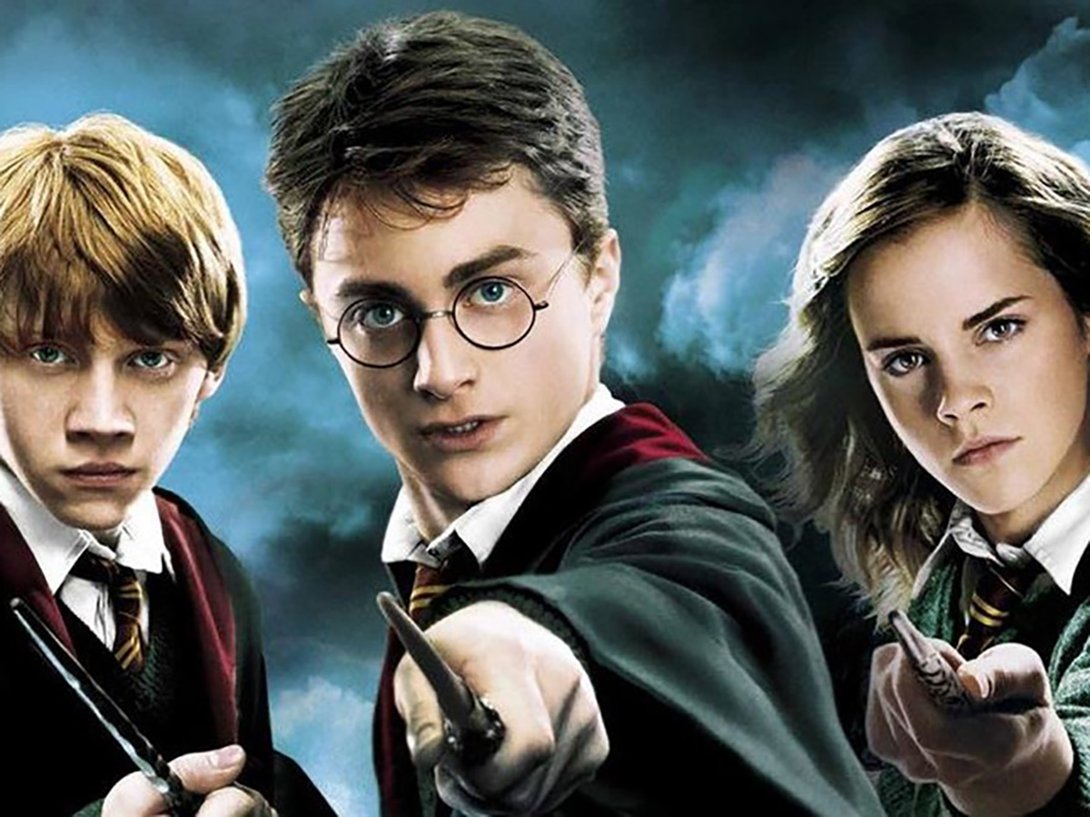 Harry Potter Fans Think A New Harry Potter Film Is On The Way With The