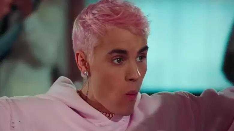 Justin Bieber Drops 'Yummy' Music Video, Shows Off Bubble Gum Pink Hair