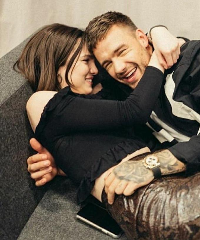 Ex One Directioner Liam Payne Is Engaged With 5 5 Million Dollar Ring