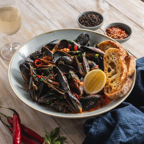 Fratelli Fresh Is Hosting A Winter Festival Where You'll Be Able Munch On All-You-Can-Eat Mussels